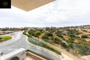 Beautiful 2BR APT with beautiful w/tranquil views by 360 Estates